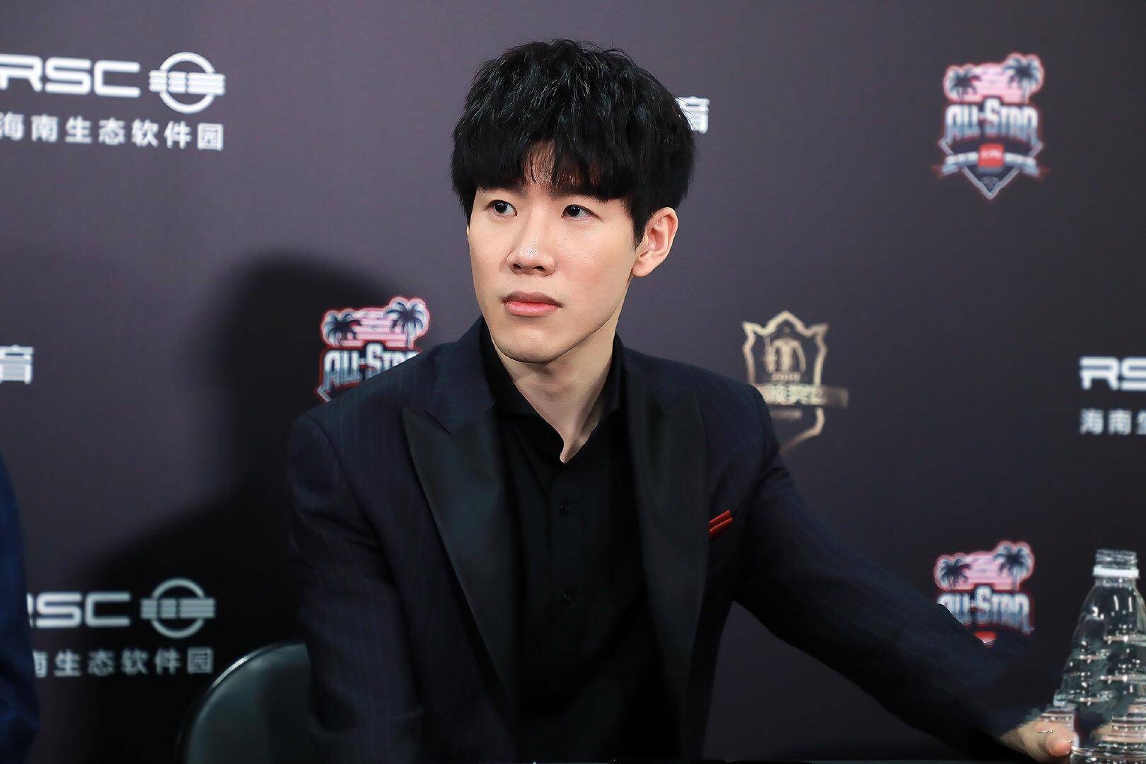 是简单的荣 是简单的荣